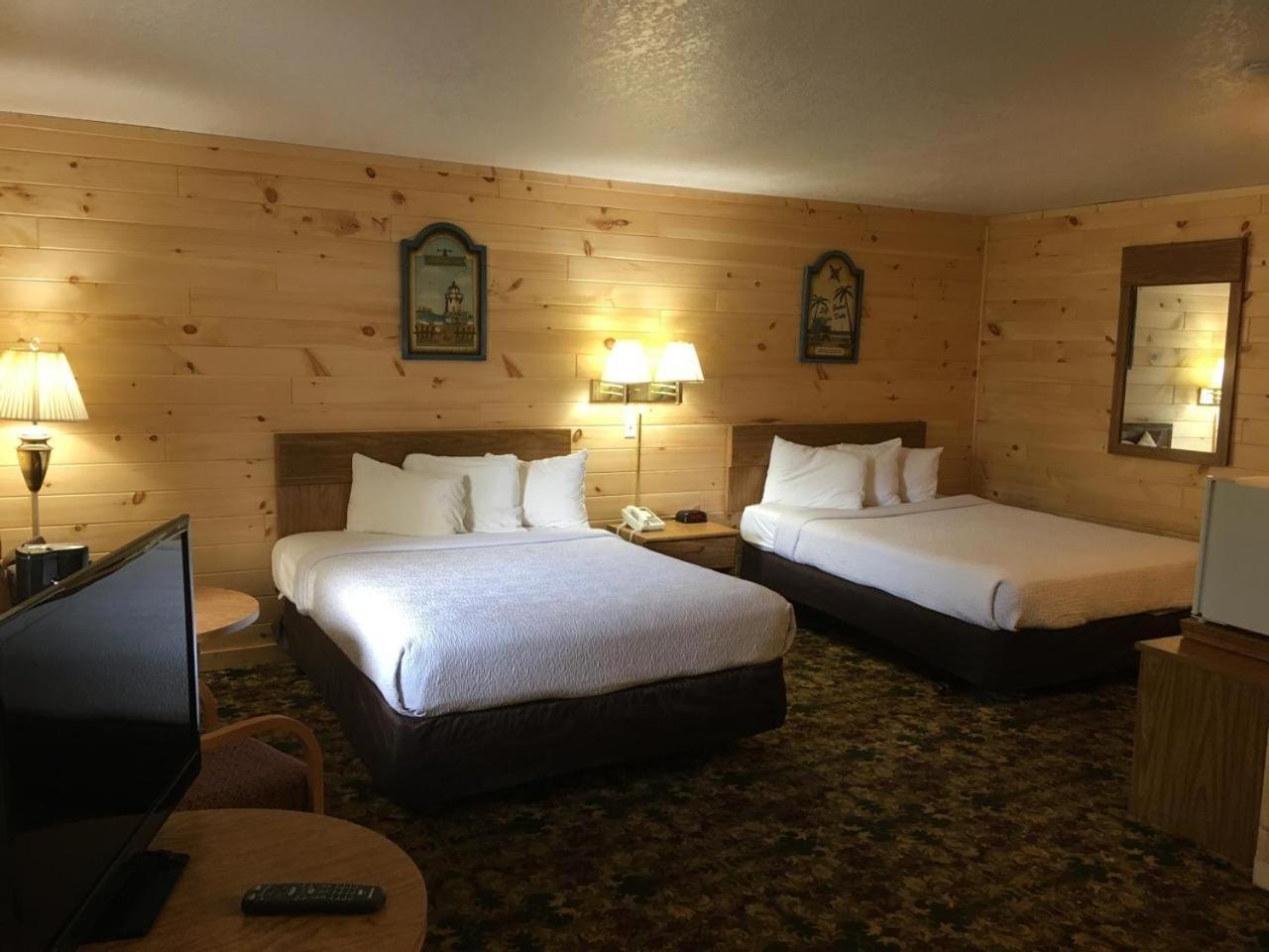 Great Mackinaw Beachfront Hotel Mackinaw City Extérieur photo